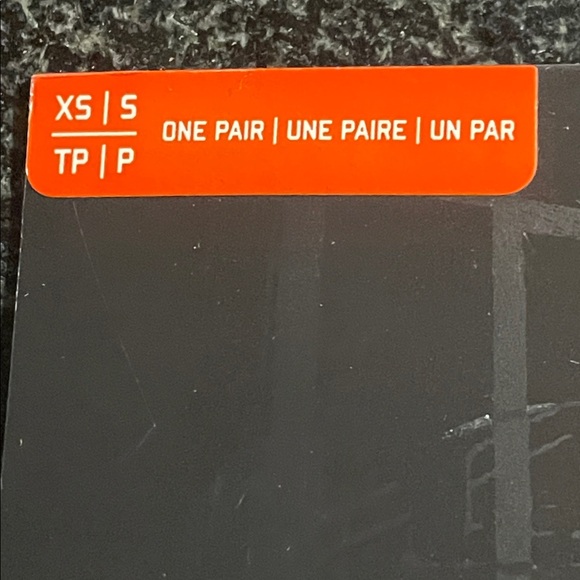 Nike Black Essential Volleyball Knee Pads - Picture 2 of 6